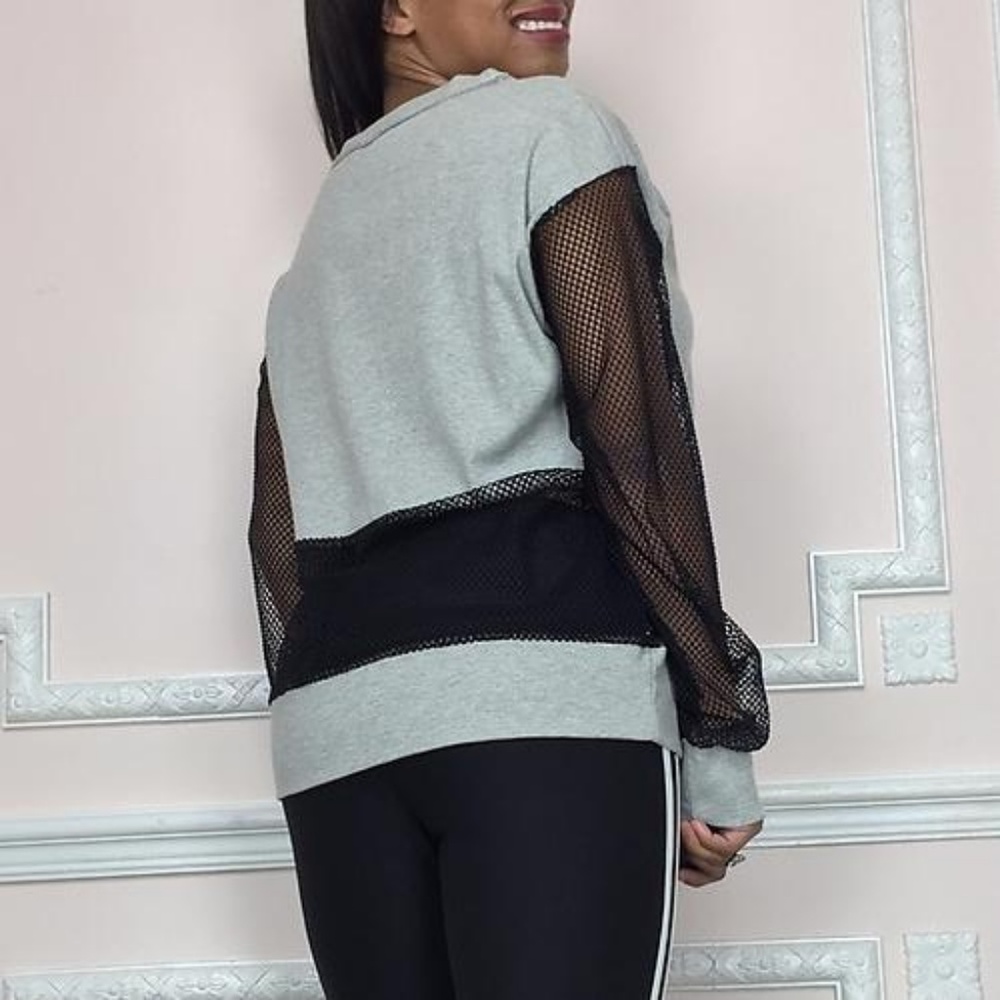NEW sporty cute sheer sleeves and waist top - Picture 3 of 3